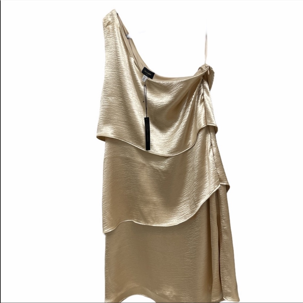 NWT Ava & Aiden One Shoulder Dress in Champagne, M